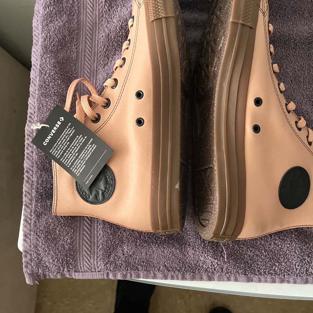 Customized All Star Converse with Jeffrey embroidered on the back. - Picture 4 of 5